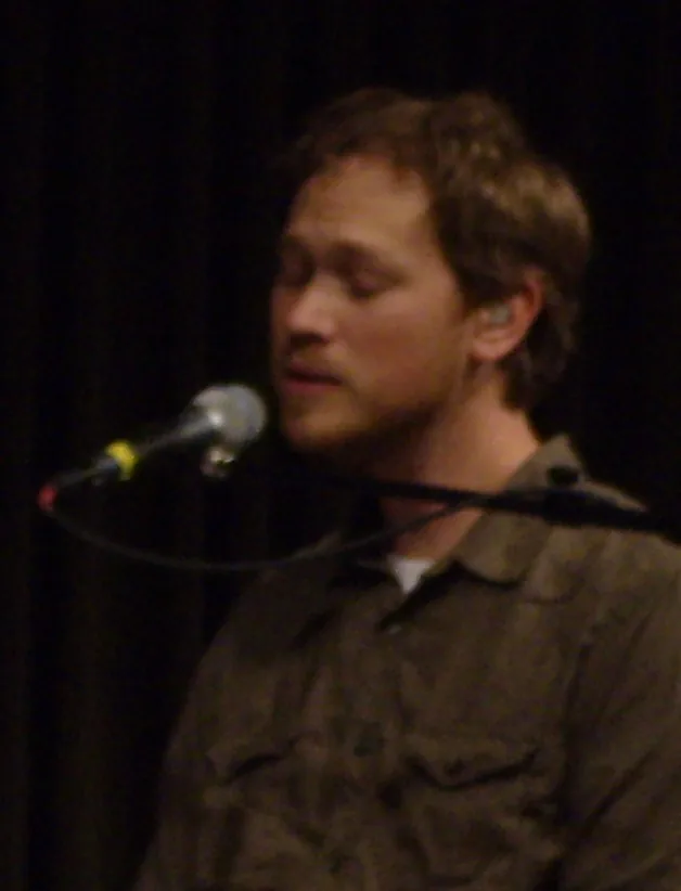 Andrew Peters