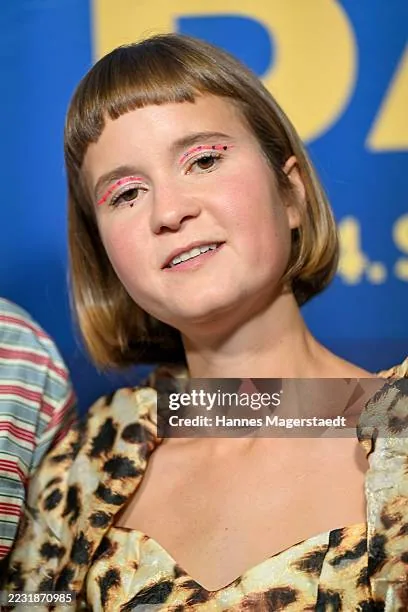 Caroline Wahl