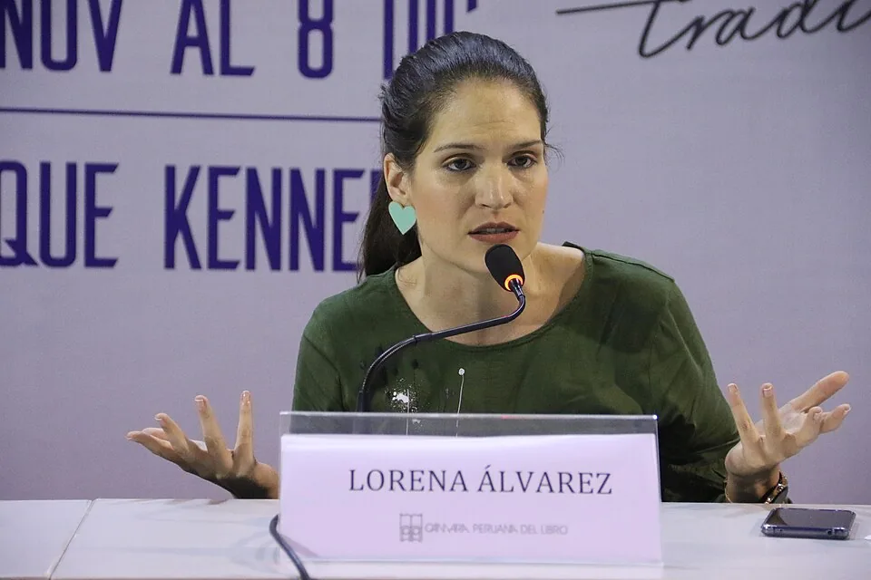 Lorena Álvarez