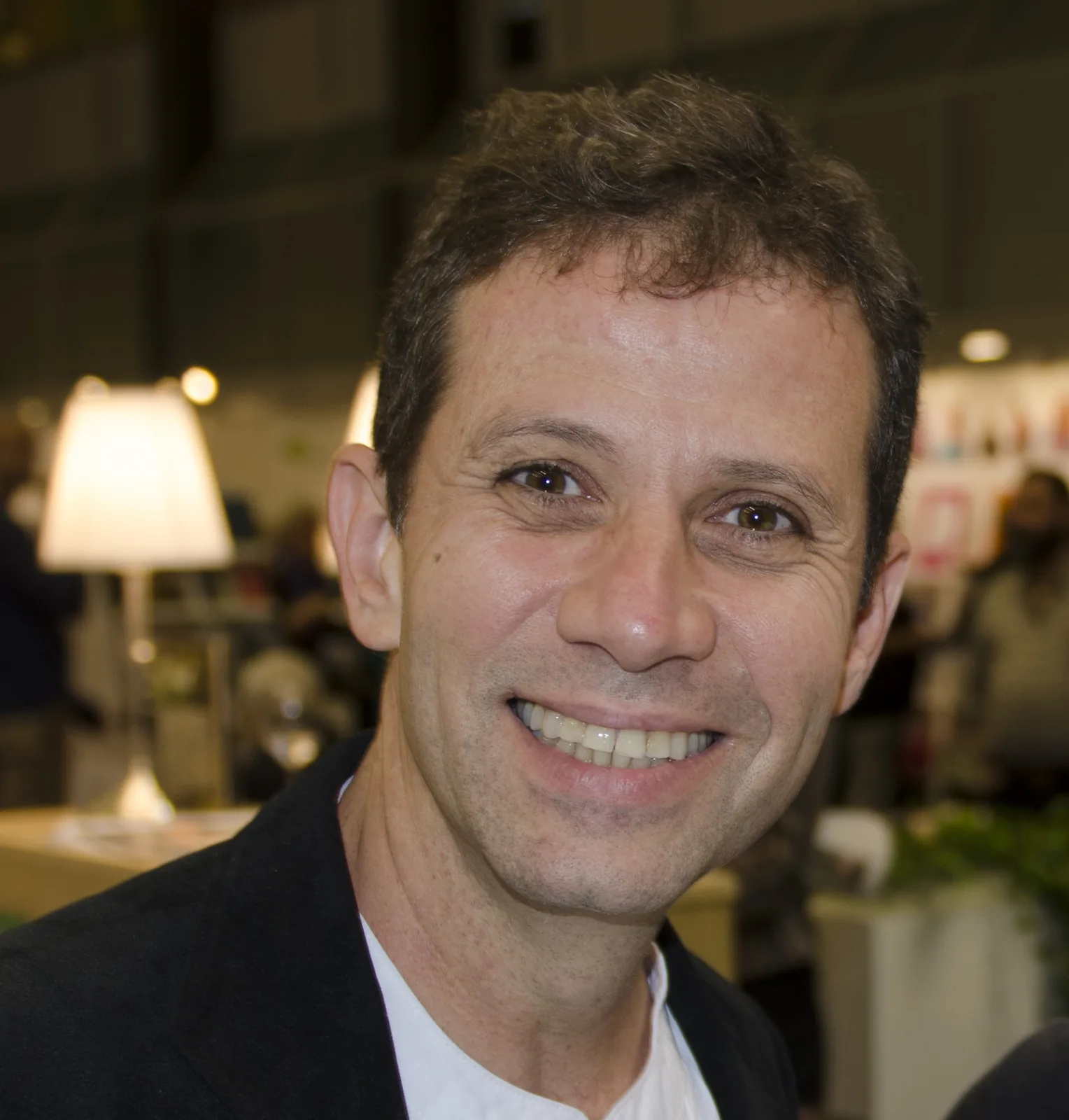 Roger Mello
