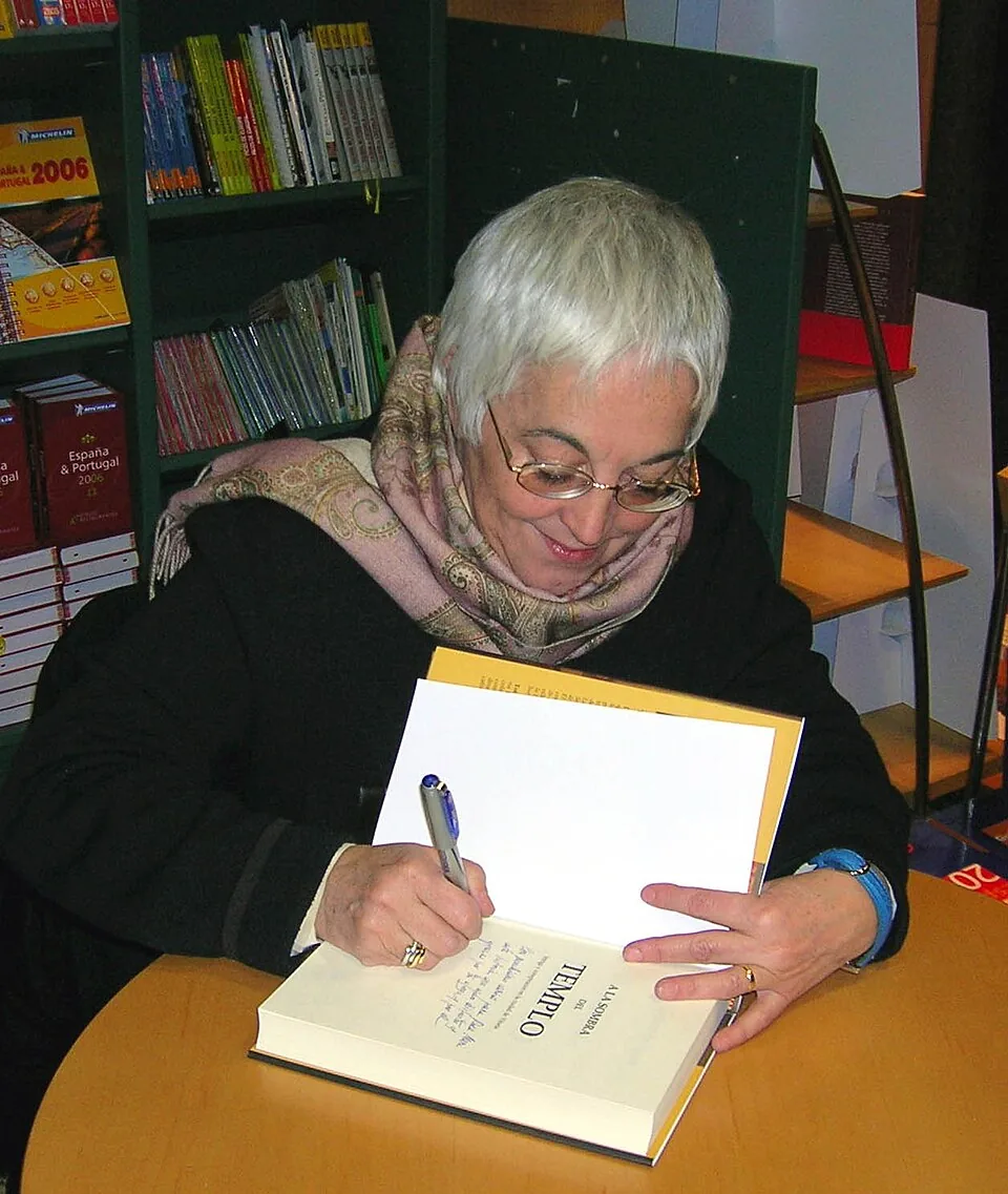 Toti Martínez de Lezea