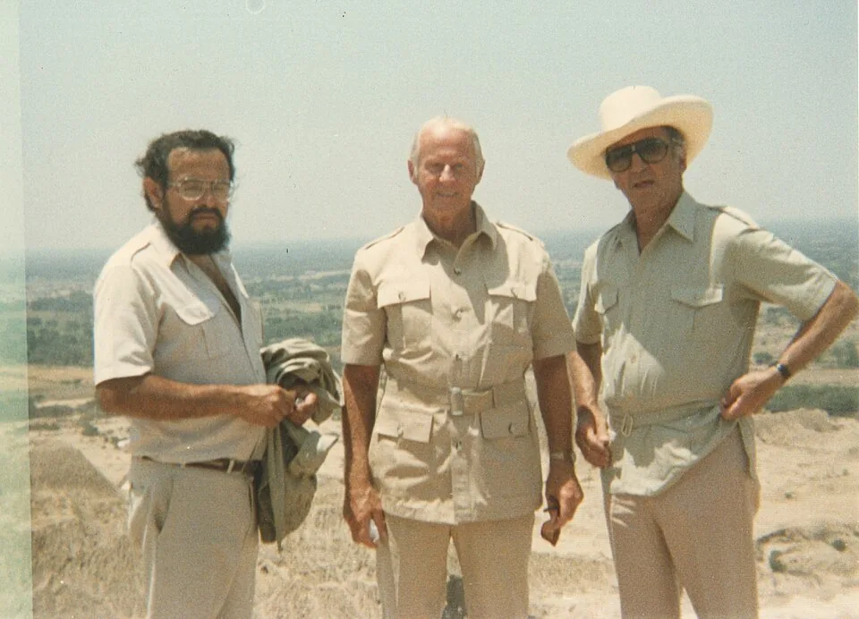 Walter Alva
