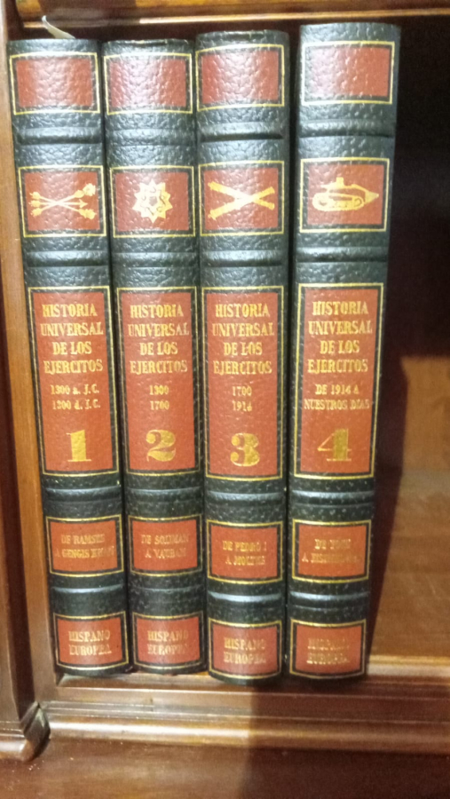 Enciclopedia Larousse Ilustrada Historia Universal