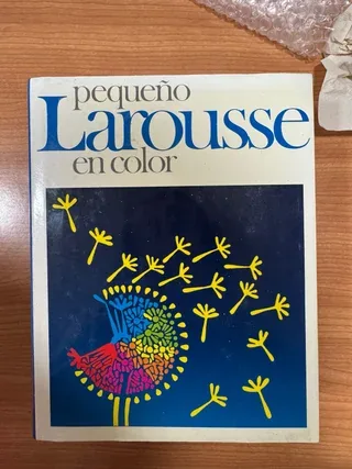 Pequeño Larousse en color cover