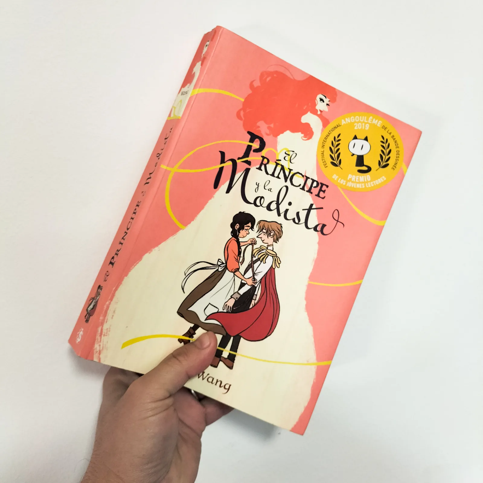 El príncipe y la modista cover