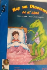 Hay un dinosaurio en mi cama cover