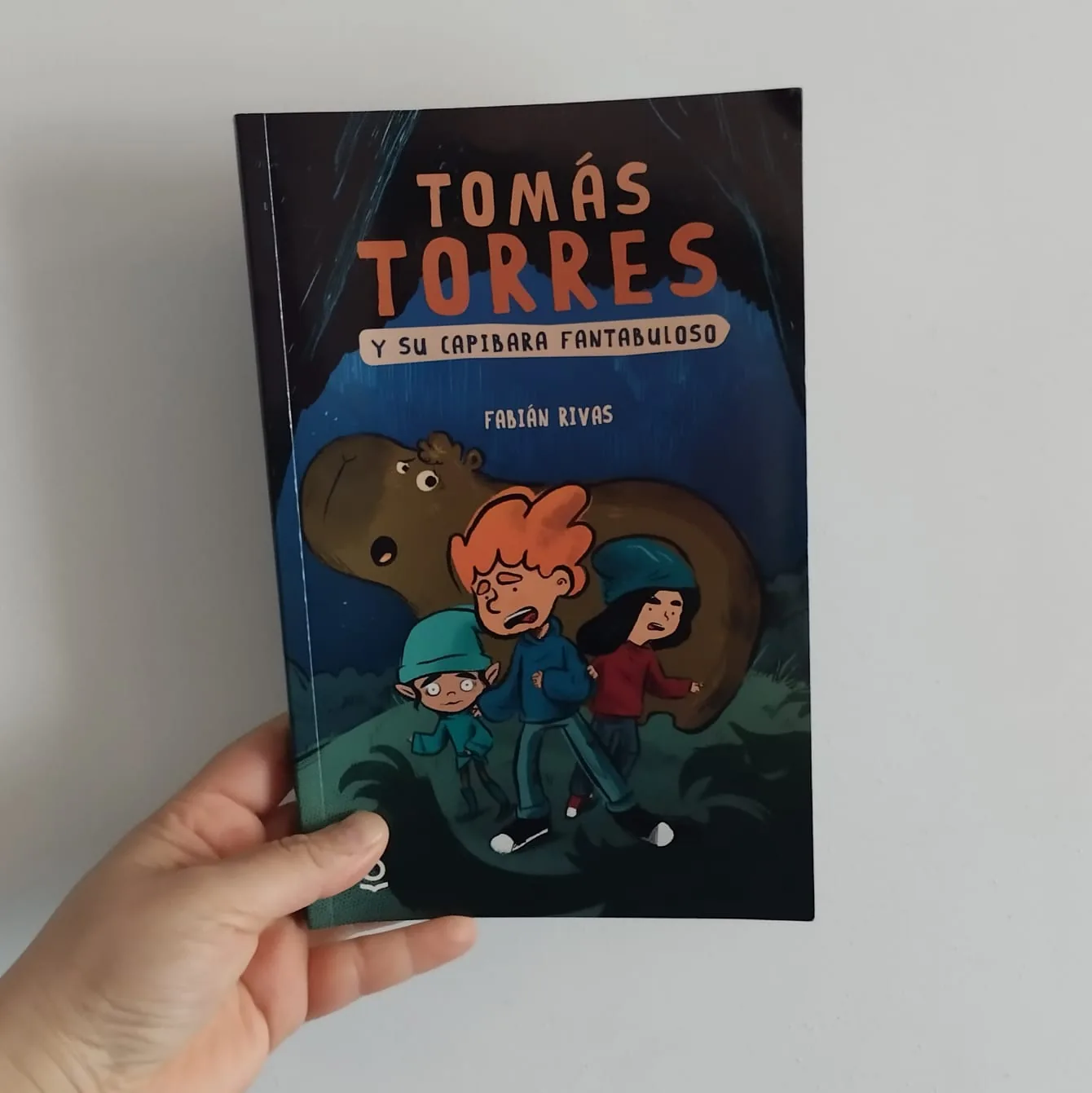 Tomás Torres y su capibara fantabuloso