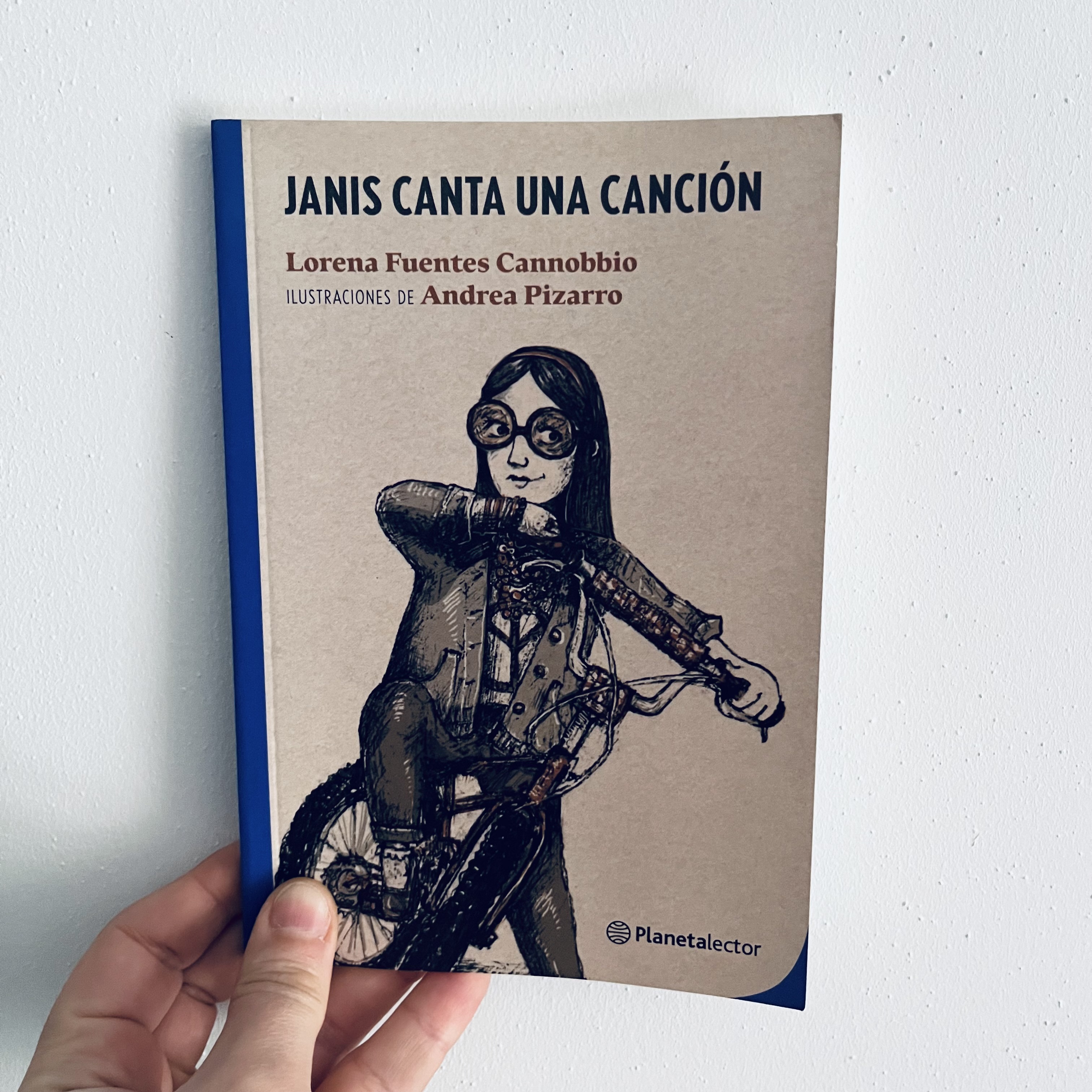 Janis canta una canción cover