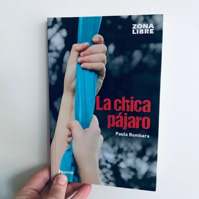La chica pájaro