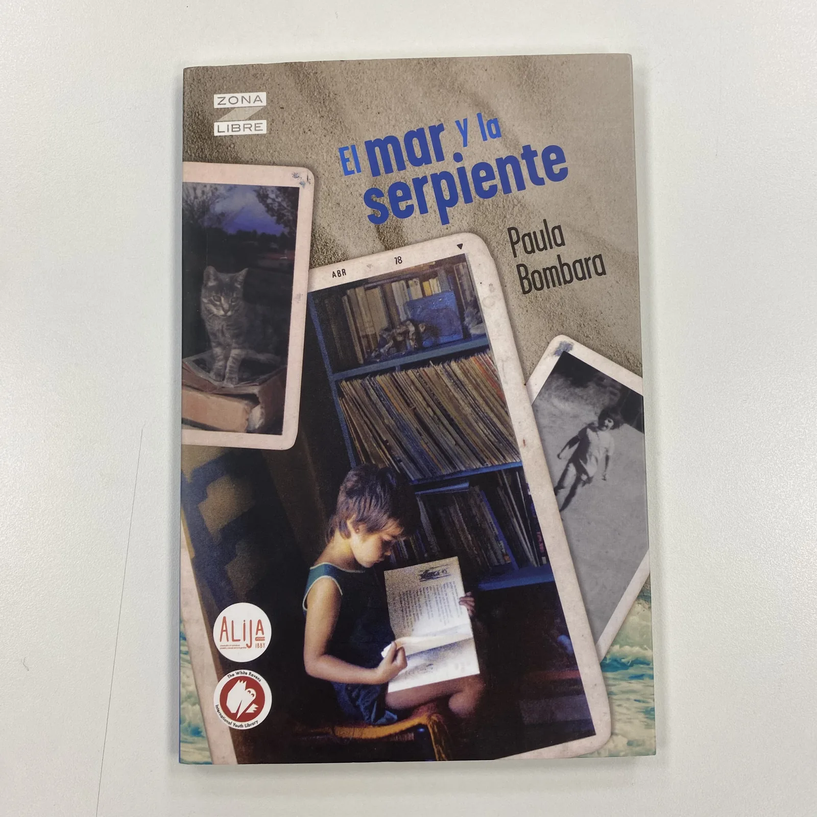 El mar y la serpiente cover