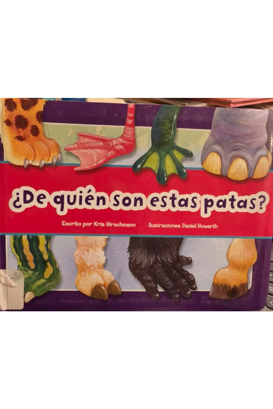 ¿dequién son estas patas? cover