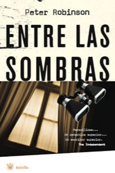 Entre las sombras