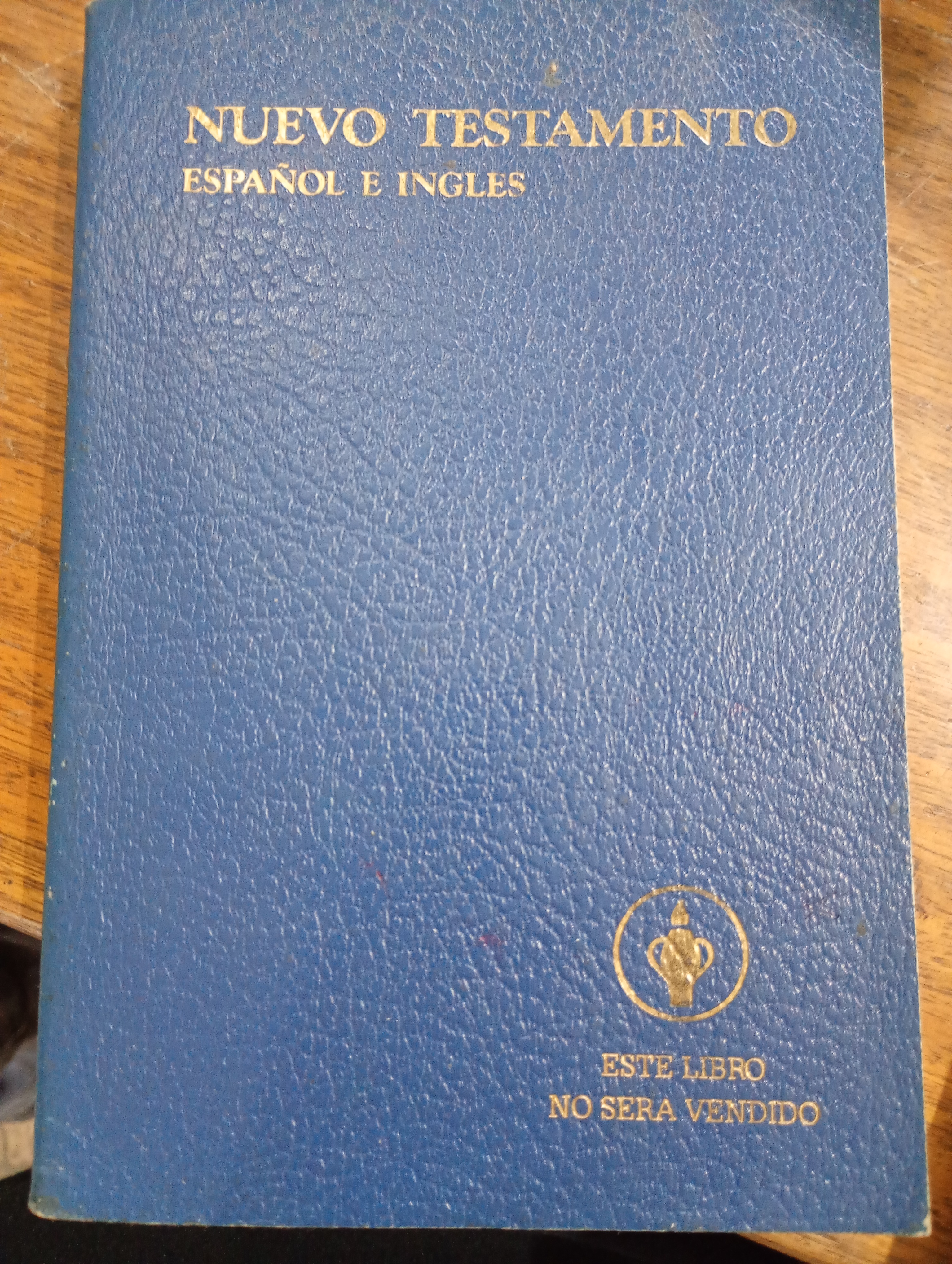 NUEVO TESTAMENTO cover