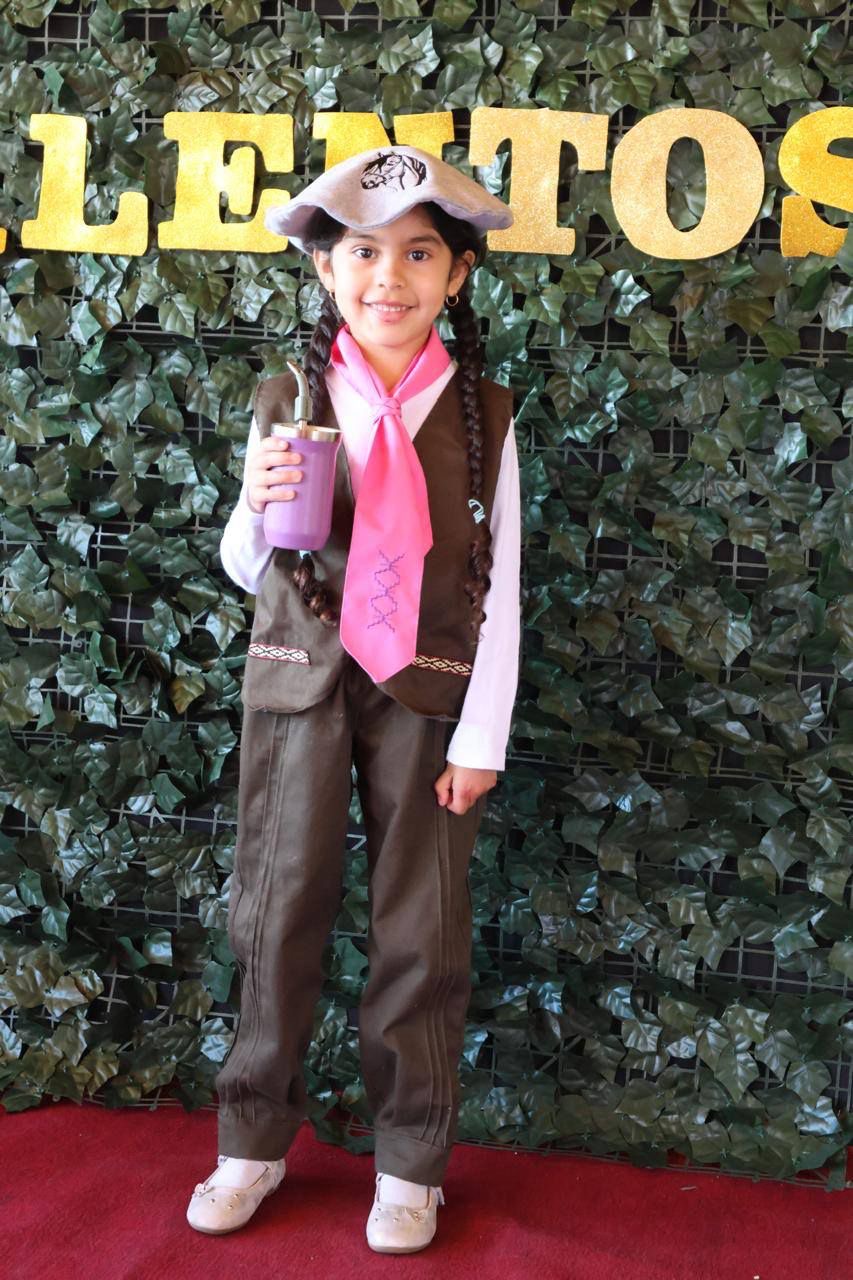 Agustina Monserrat Escobar Álvarez